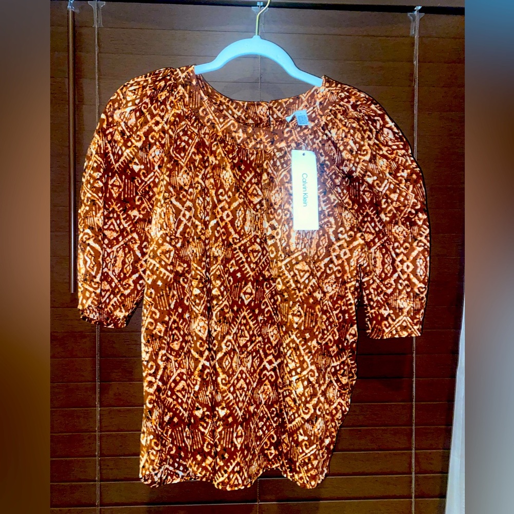 NWT Calvin Klein Blouse ! With caramel and chocolate colors!!